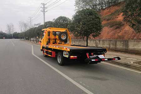 广西高速公路北京拖车电话,附近24小时汽车救援