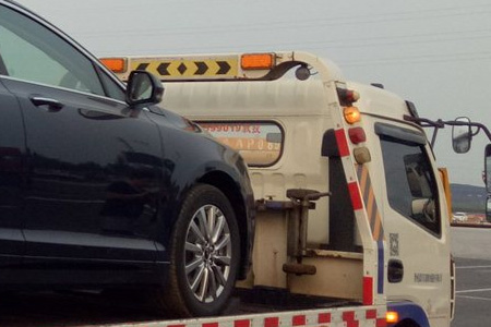 泉州金门道路清障车 汽车维修人员 高速紧急拖车,24小时道路救援,流动补胎,搭电换电瓶